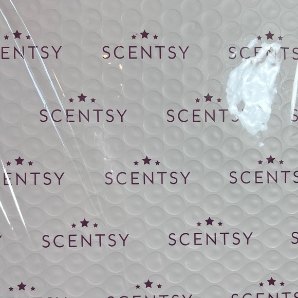 New Scentsy Bubble Mailer pkg of 25 - Picture 2 of 5